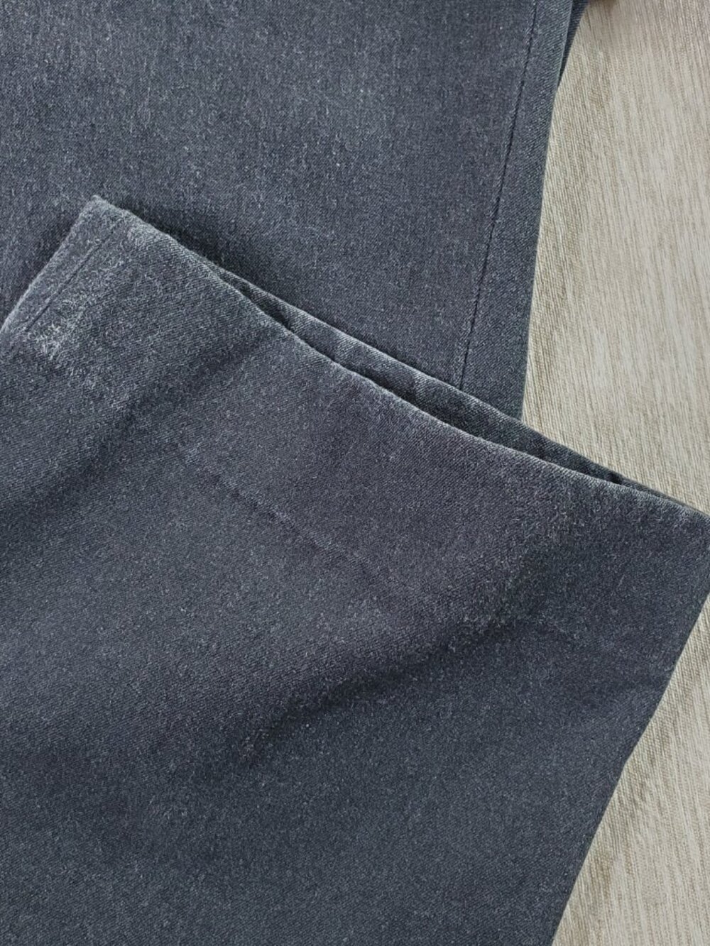 Eddie Bauer Curvy Fit Trouser Chino Pants Womens 10 Gray Mid Rise Flat Front Zip - Picture 5 of 10